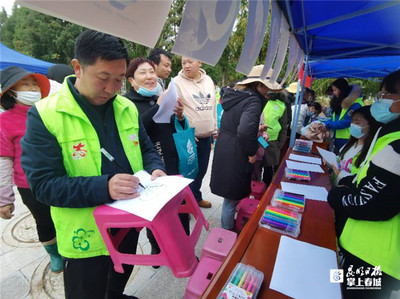 綠色新風尚 昆明市環境保護志愿服務活動進社區，環保咨詢暖人心